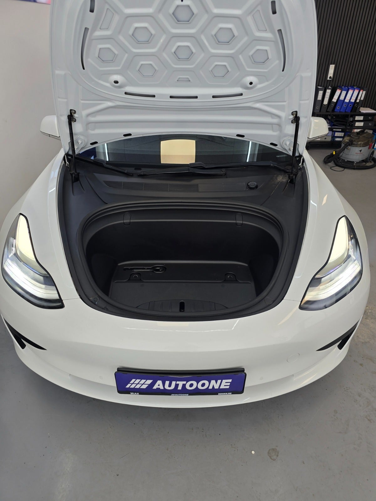 Billede af Tesla Model 3 Standard Range+ RWD