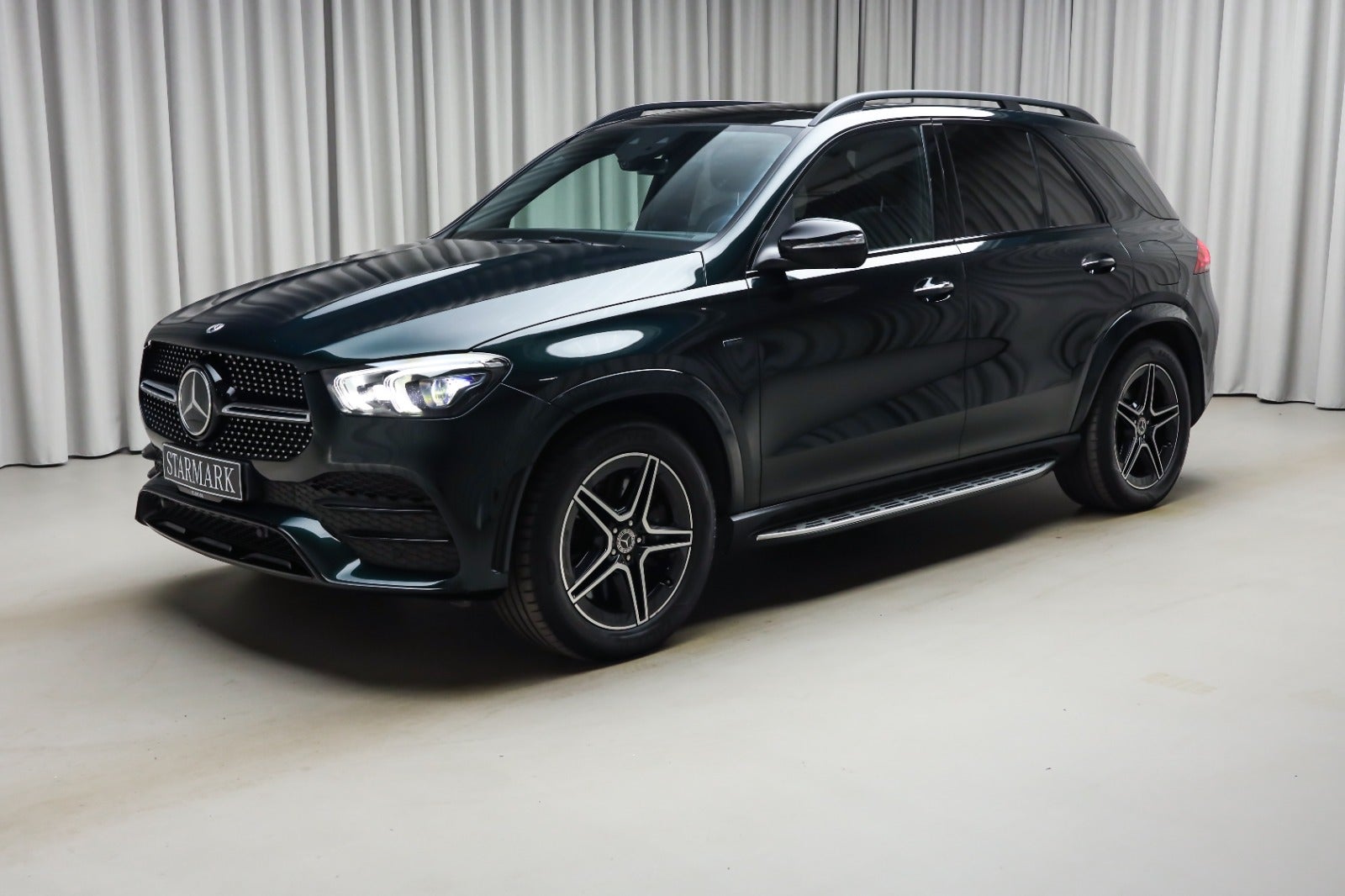 Mercedes-Benz GLE 350 de (1/8)