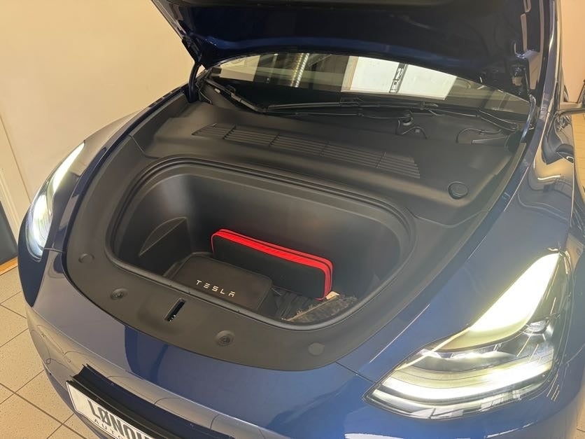 Tesla Model Y Long Range RWD