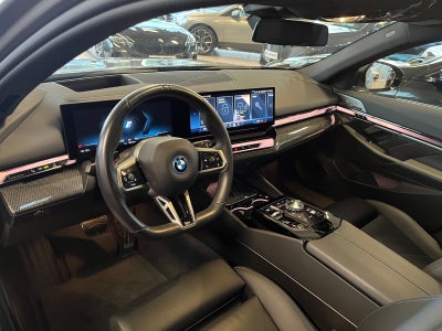 BMW i5 eDrive40 Touring Fully Charged