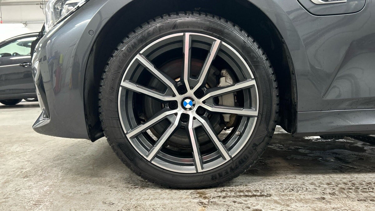 BMW 330e Touring M-Sport aut. billede 18
