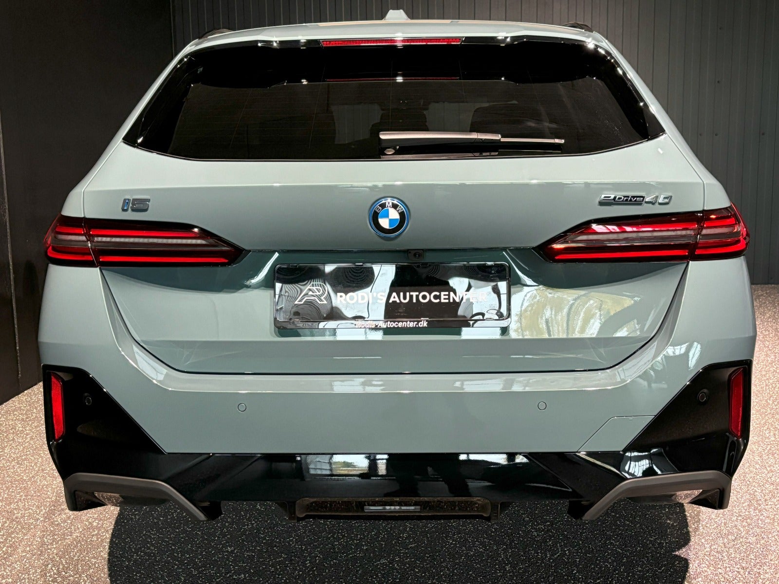 BMW i5 2024