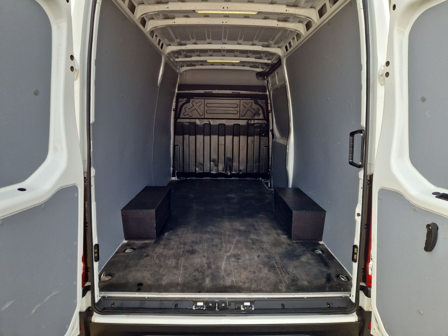 Billede af Iveco Daily 2,3 35S16 12m³ Van AG8