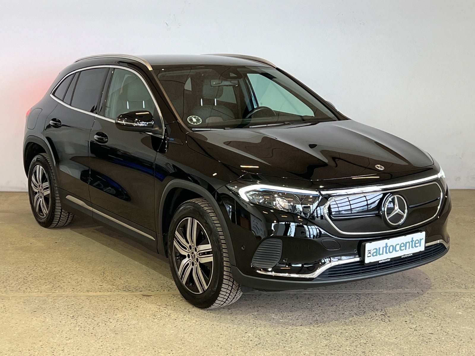 Mercedes EQA250 Electric Art