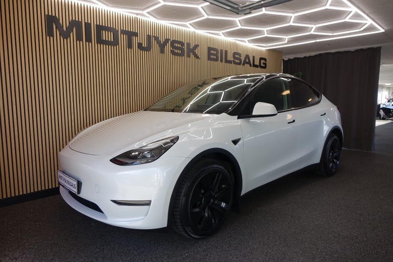 Tesla Model Y Long Range AWD