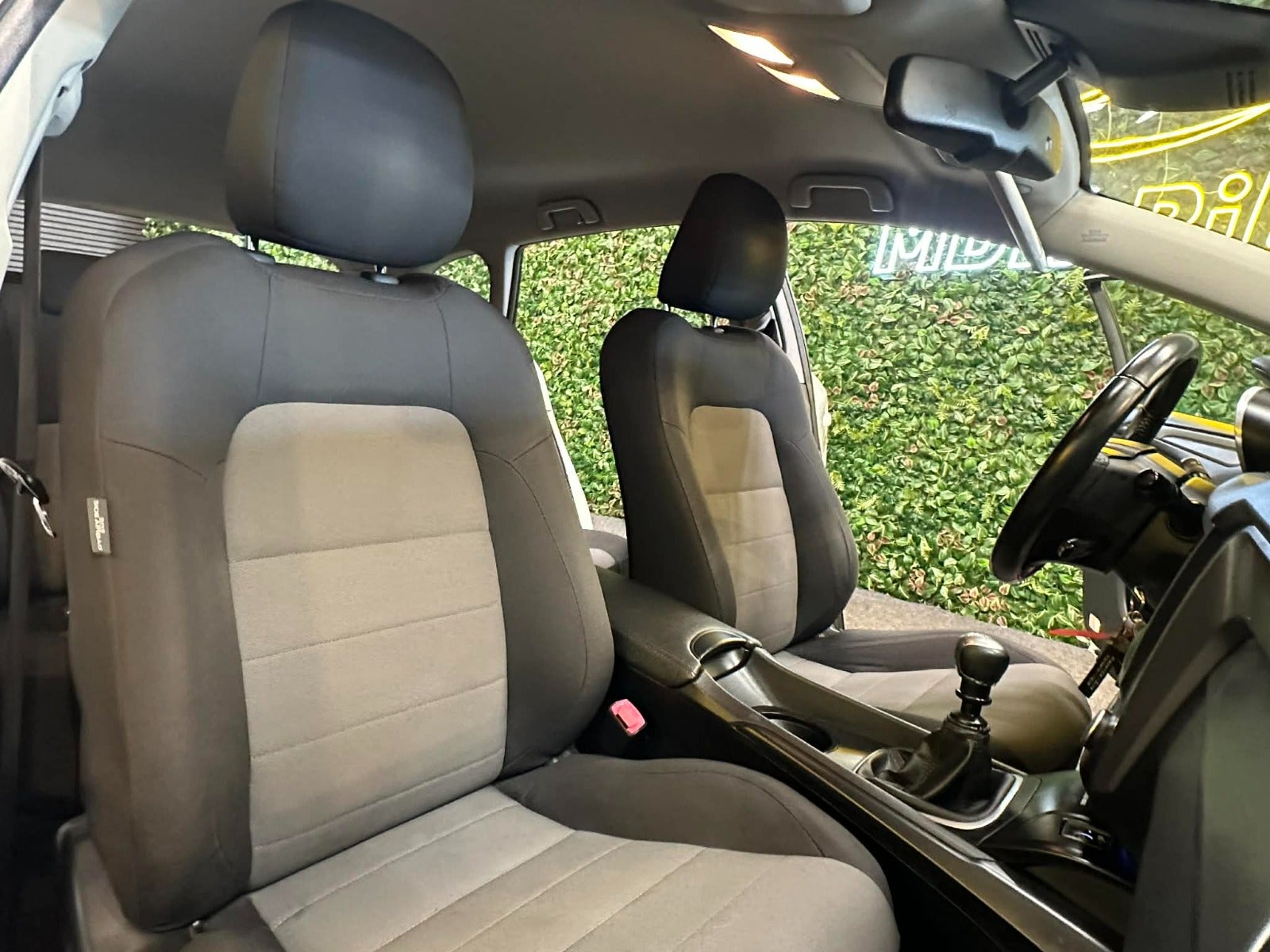 Billede af Toyota Avensis 1,6 D-4D T1 Touring Sports