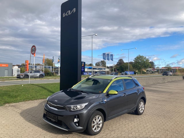 Kia Stonic T-GDi Advance Intro