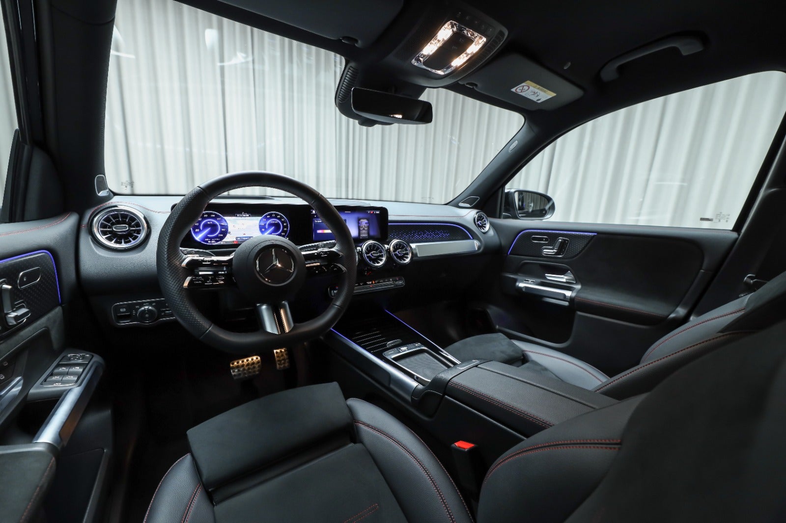 Mercedes-Benz EQB 250+ (4/8)