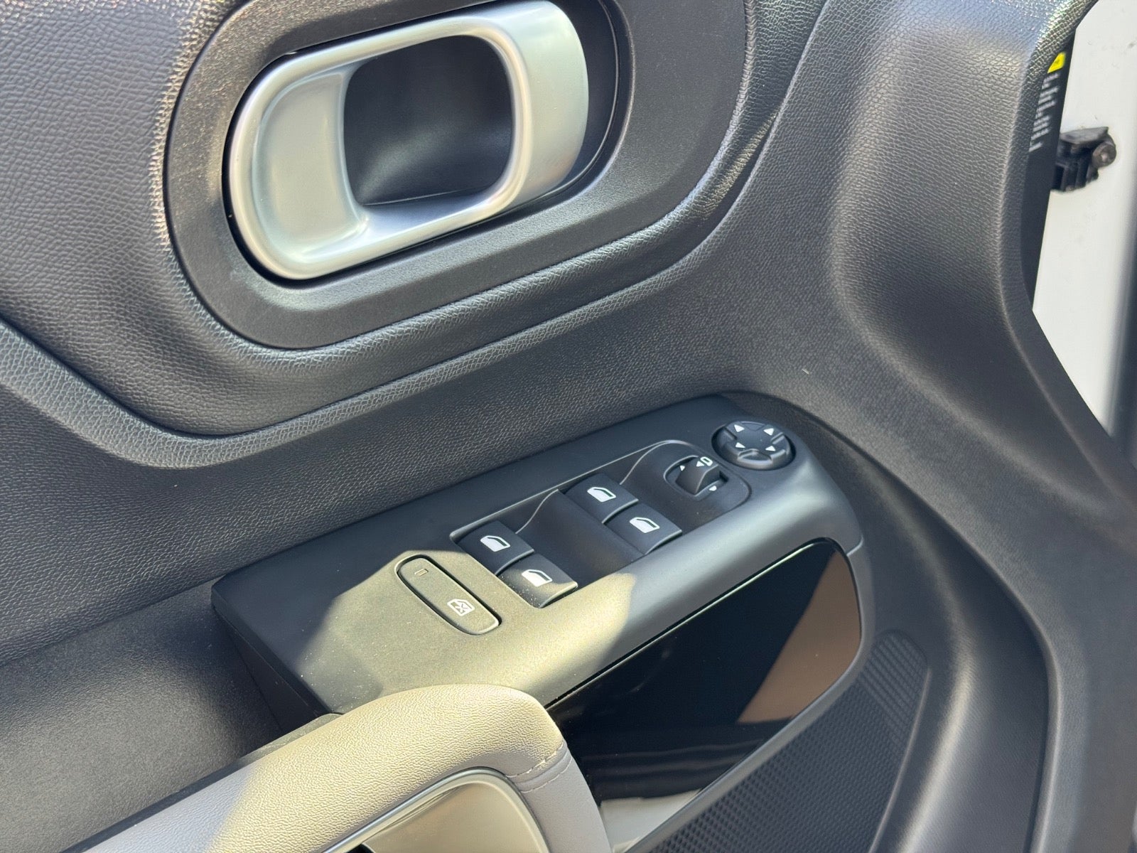 Billede af Citroën C5 Aircross 1,6 Hybrid Feel LTD EAT8