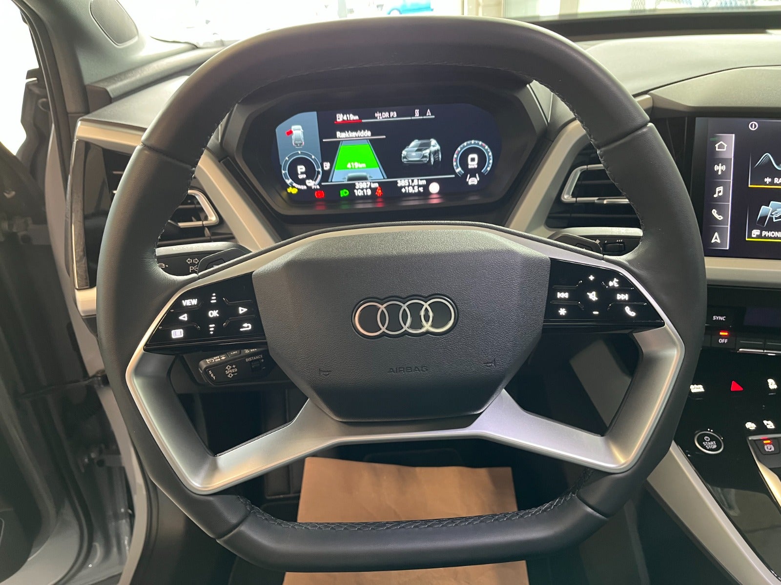 Billede af Audi Q4 e-tron 45 edition S-line