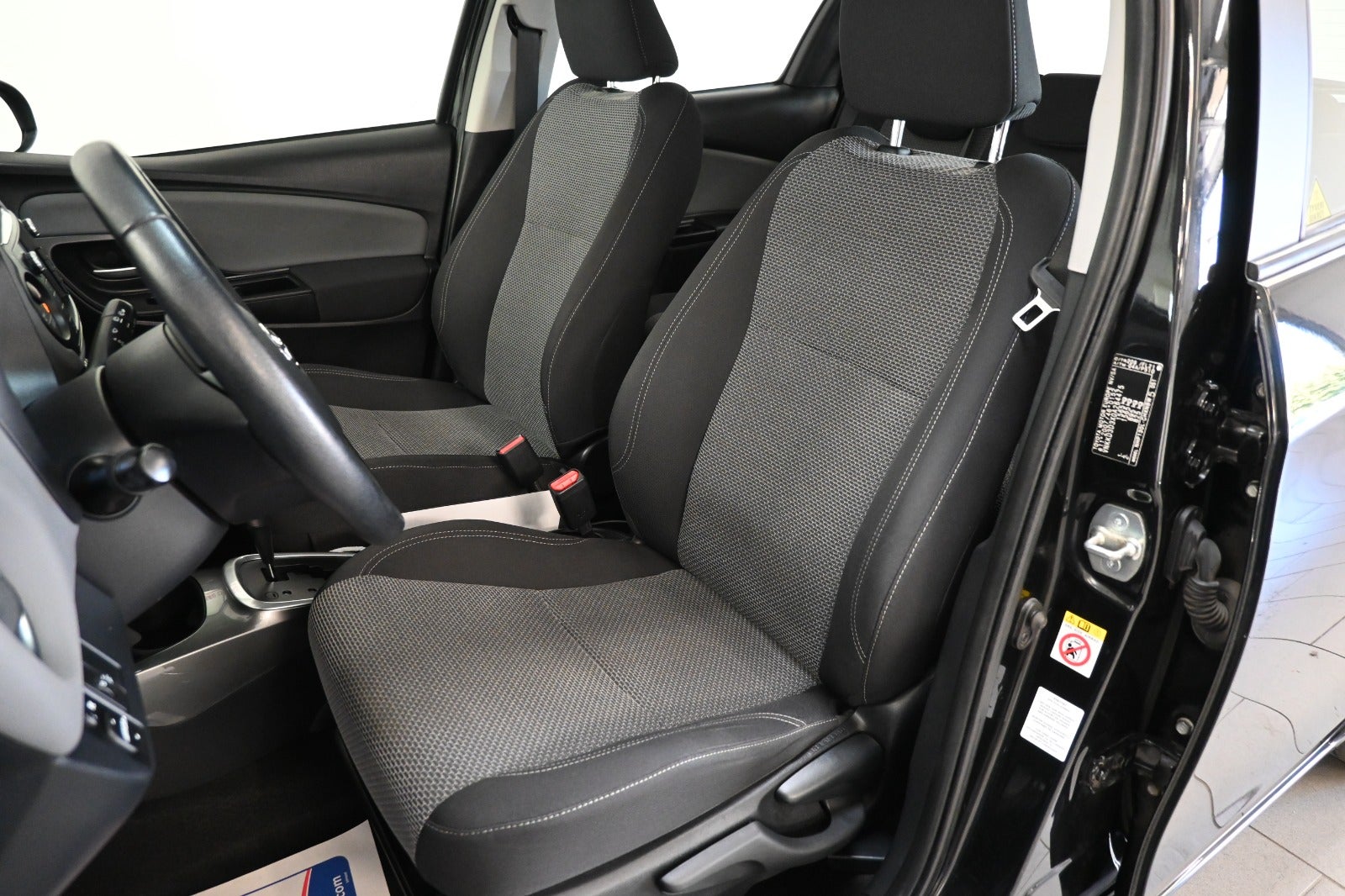 Toyota Yaris Hybrid H2 e-CVT