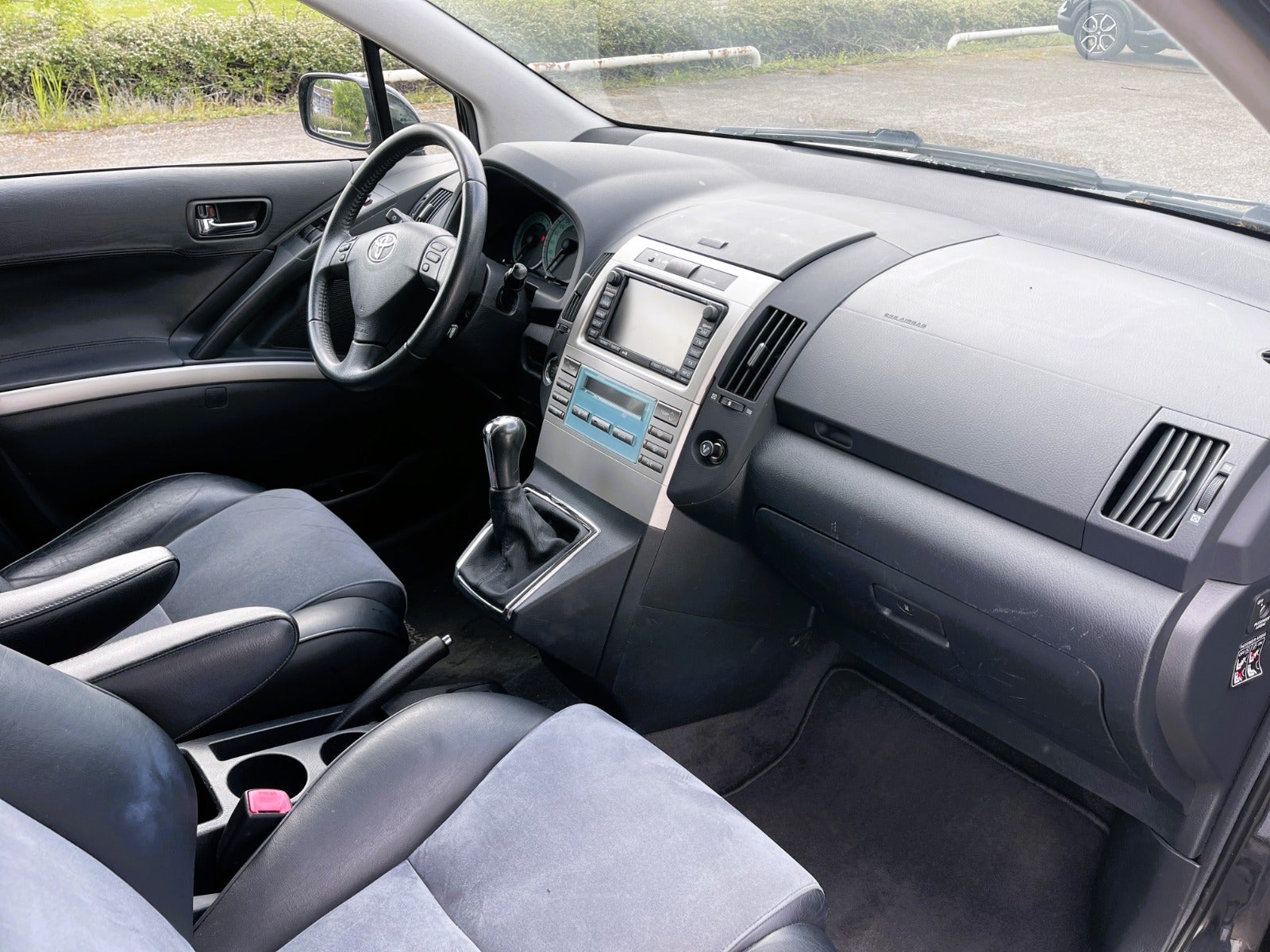 Billede af Toyota Corolla Verso 2,2 D-4D 136 Sol 7prs
