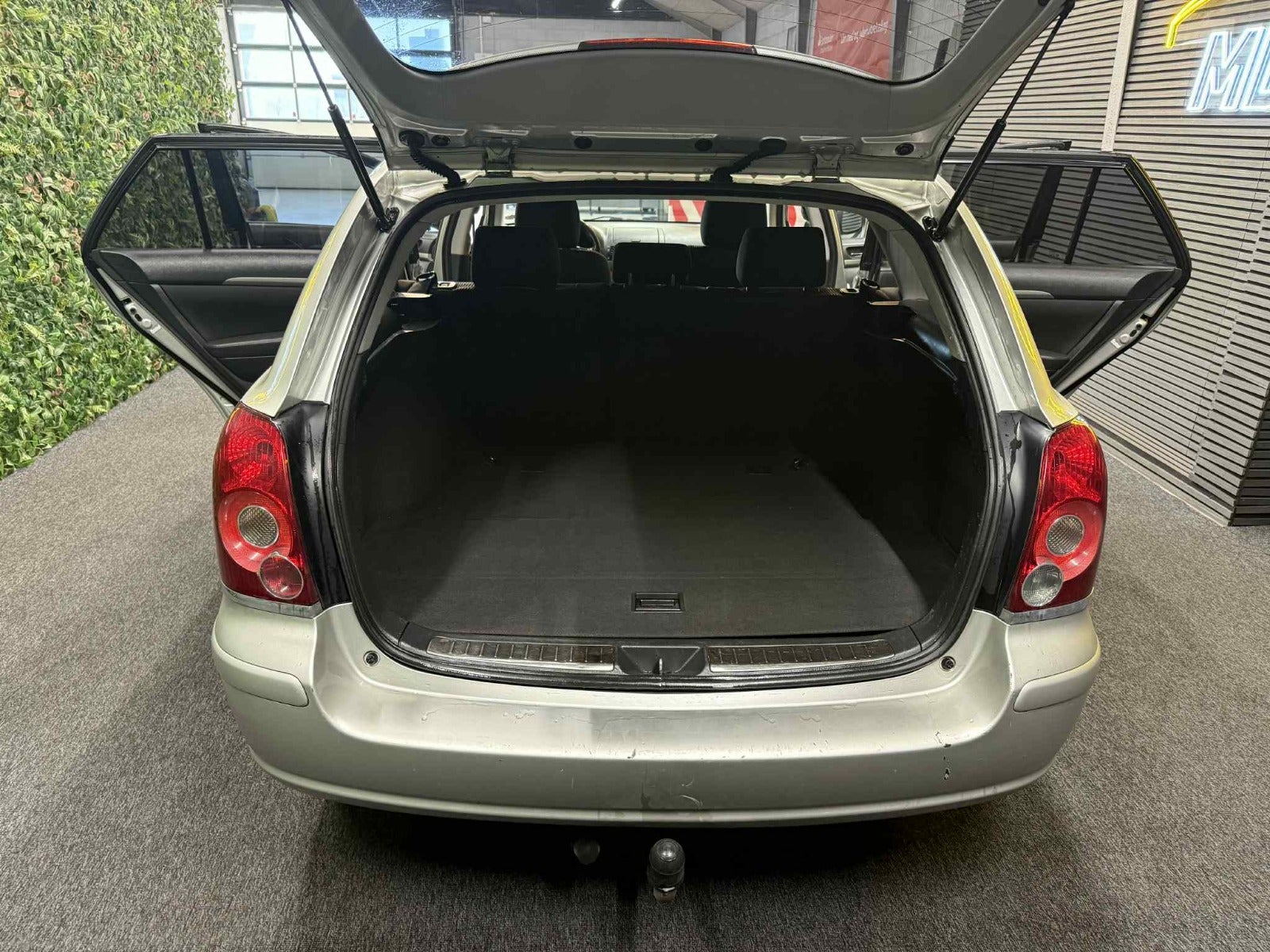 Billede af Toyota Avensis 2,0 Sol