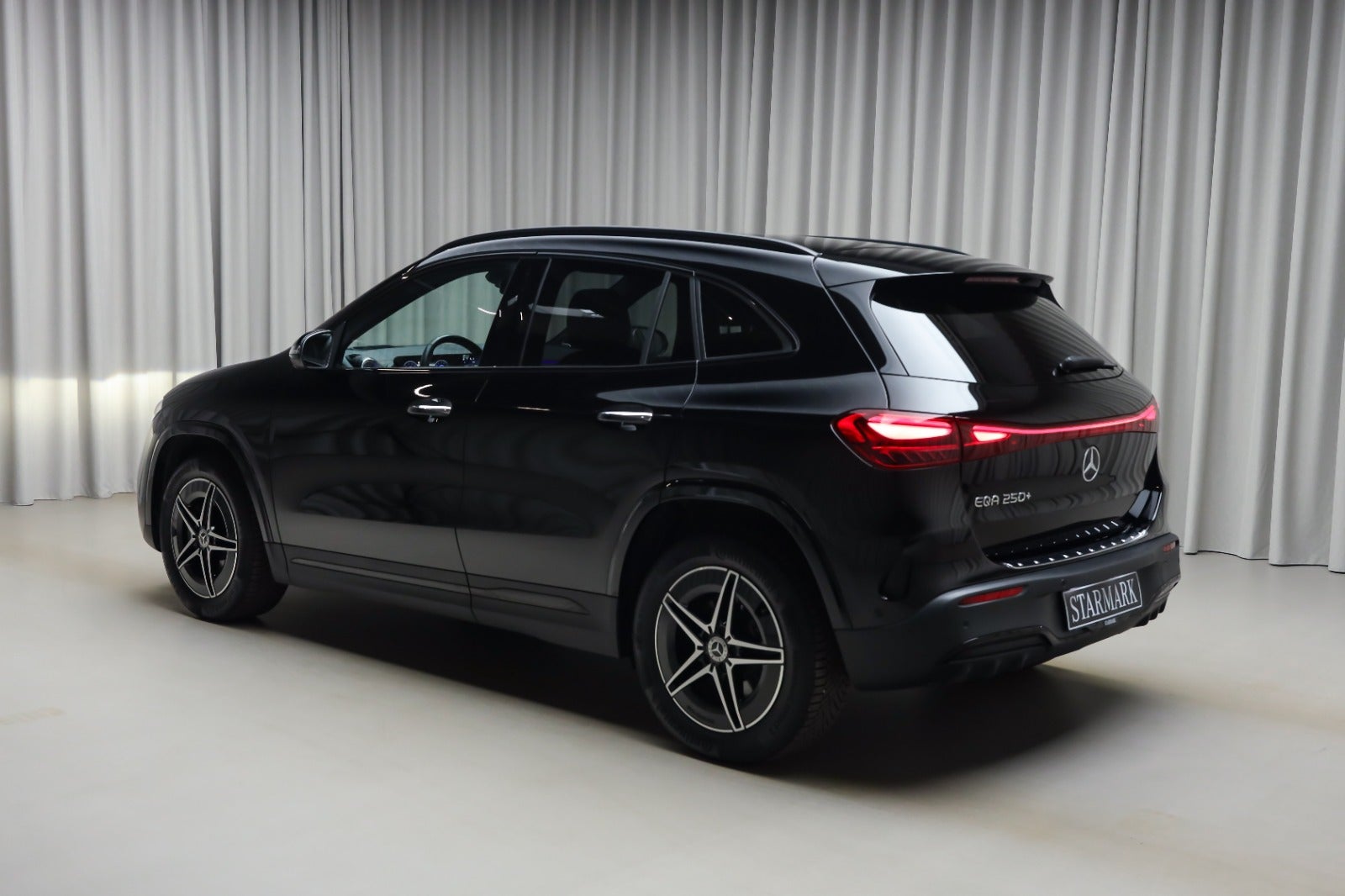 Mercedes-Benz EQA 250+ (3/8)