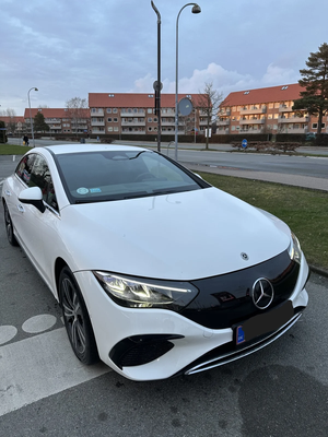 Mercedes EQE300  Electric Art 4d