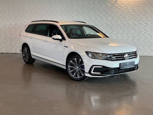VW Passat GTE Variant DSG