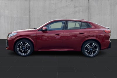 BMW iX2 eDrive20 M-Sport - 1