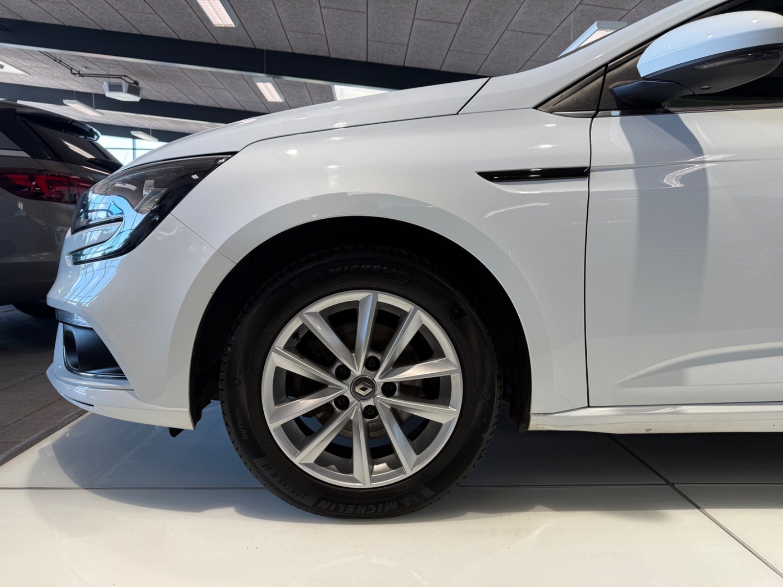 Billede af Renault Megane IV 1,2 TCe 100 Zen Sport Tourer