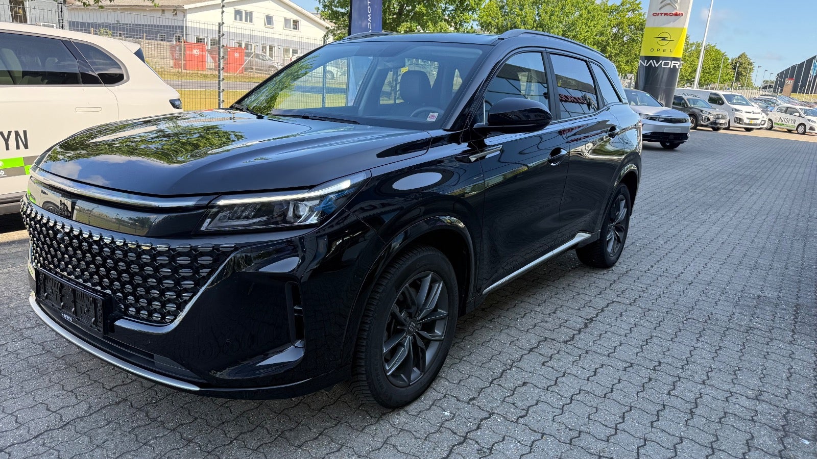Navor E5 PHEV Rock
