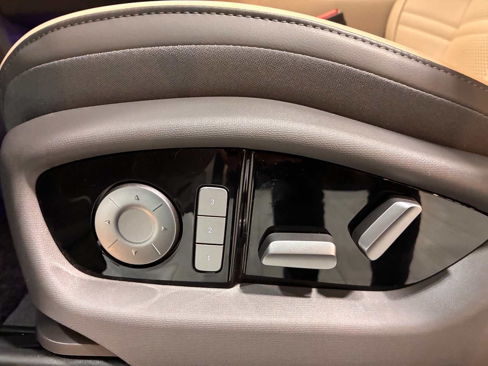 Billede af Hongqi EHS7 111 Exclusive