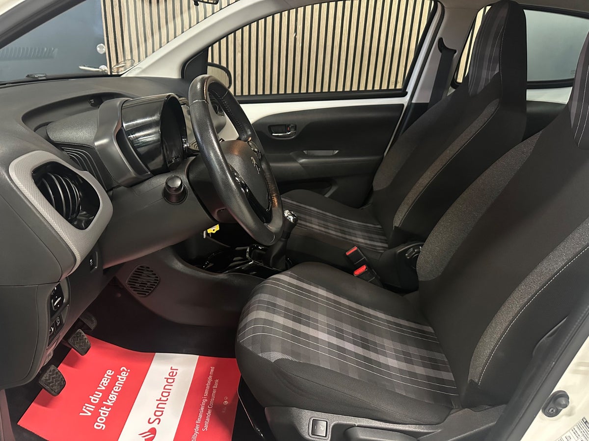 Peugeot 108 e-VTi 72 Allure+ Peugeot 108 e-VTi 72 Allure+