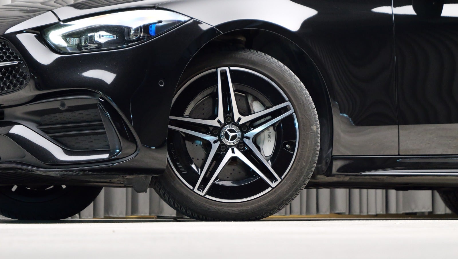 Mercedes C300 e AMG Line stc. aut.