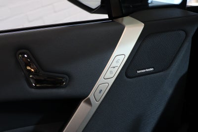 BMW iX xDrive40 Fully Charged