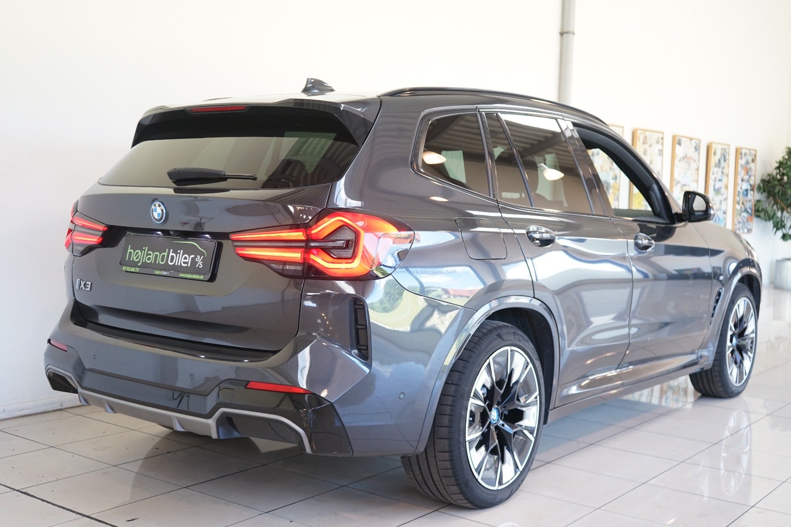 BMW iX3