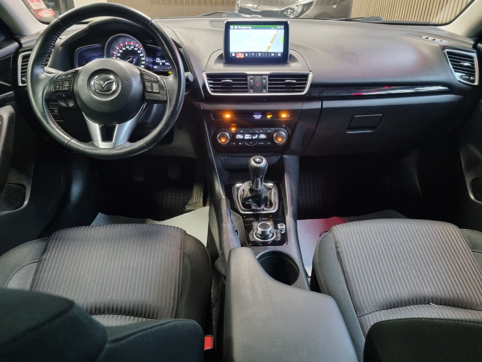 Mazda 3 2016