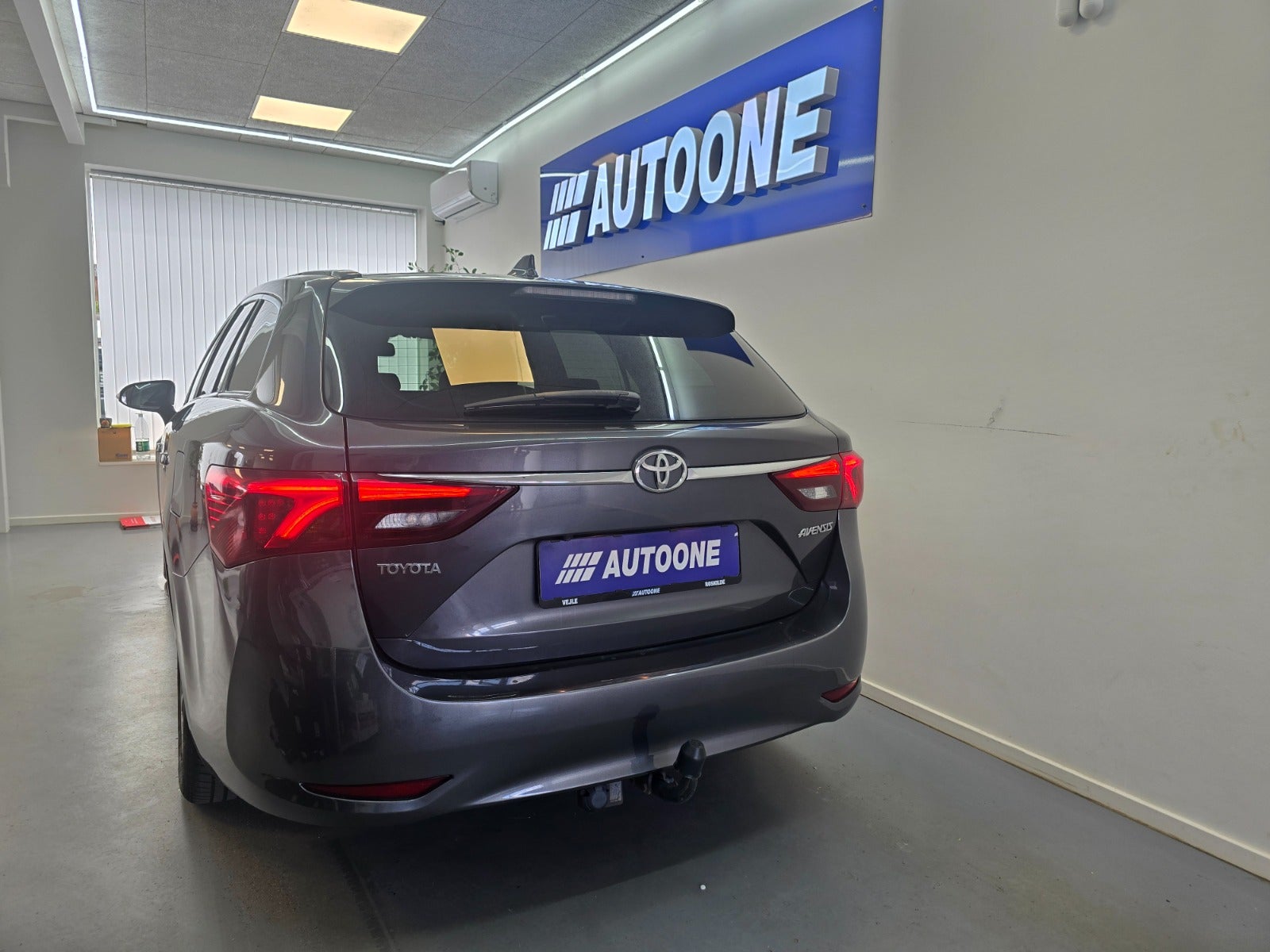 Billede af Toyota Avensis 1,8 VVT-i T2 Touring Sports MDS