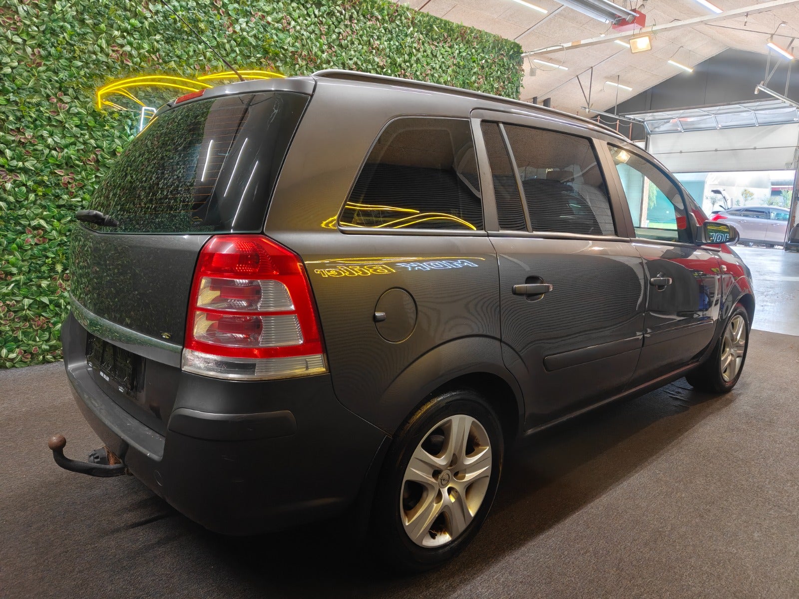 Billede af Opel Zafira 1,6 16V Limited 7prs
