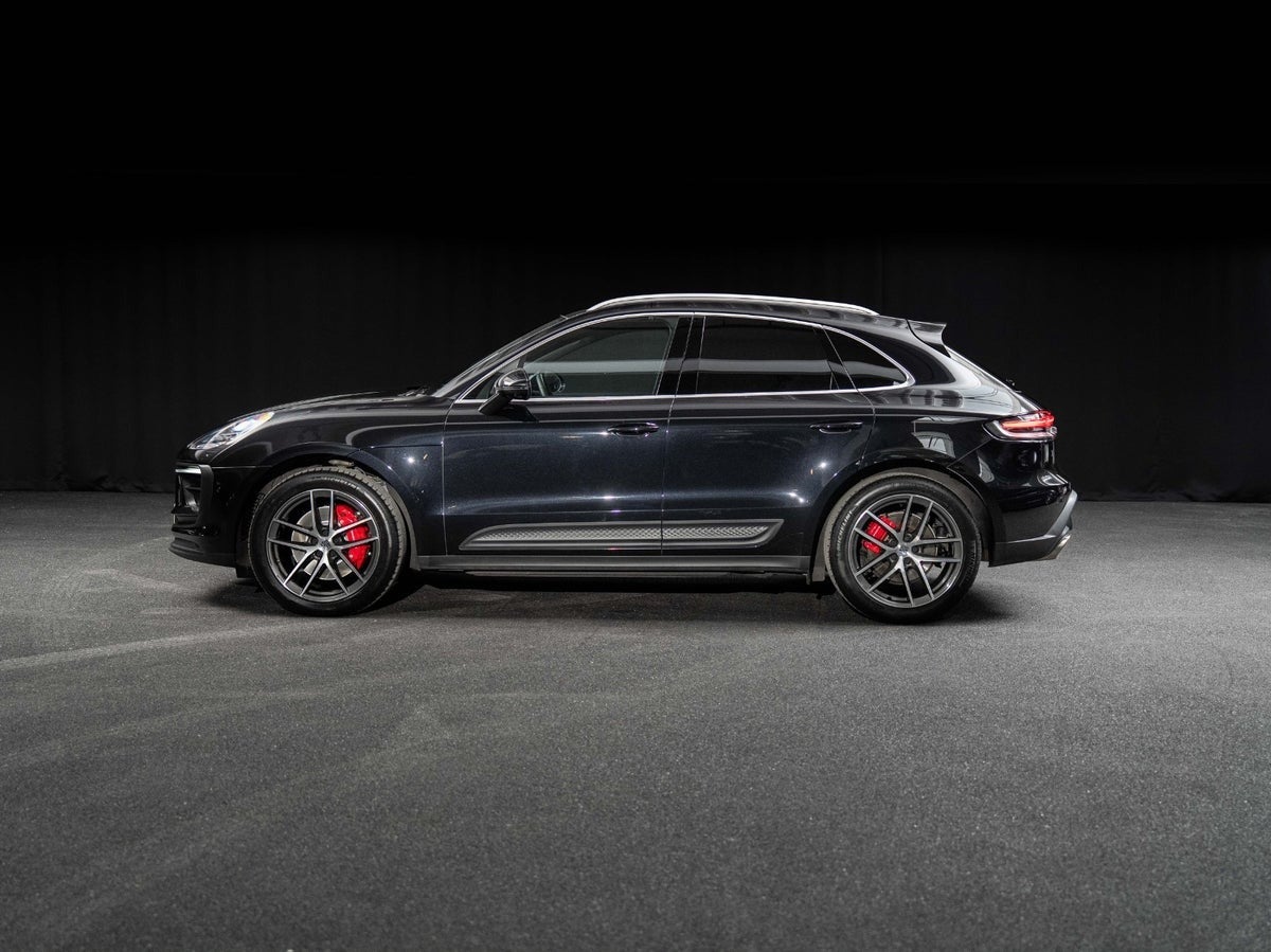 Gallery image 3 of 17