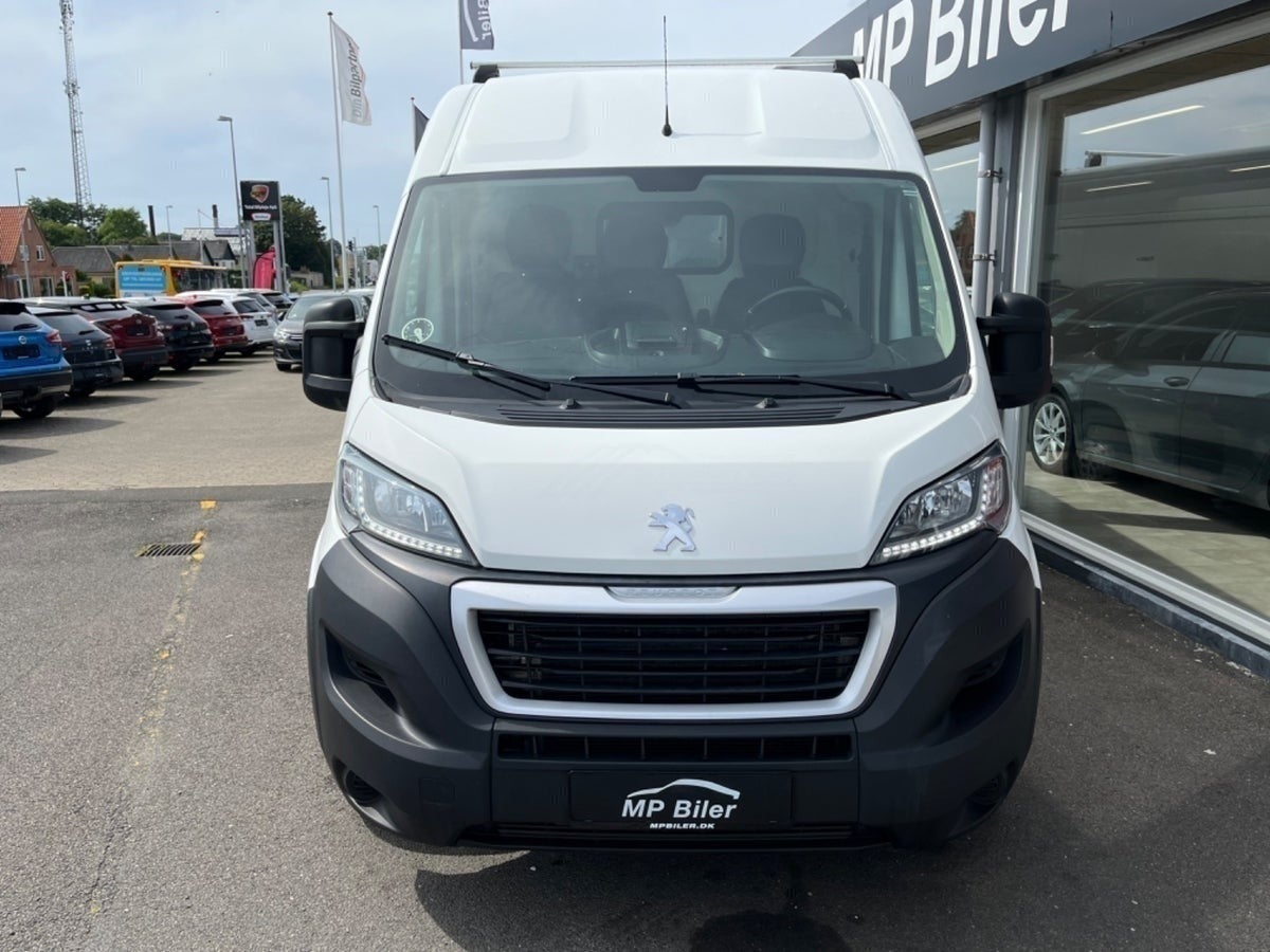 Billede af Peugeot Boxer 335 2,2 BlueHDi 140 L3H2 Premium