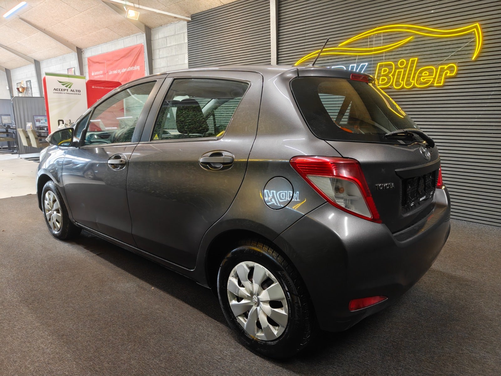 Billede af Toyota Yaris 1,0 VVT-i T1