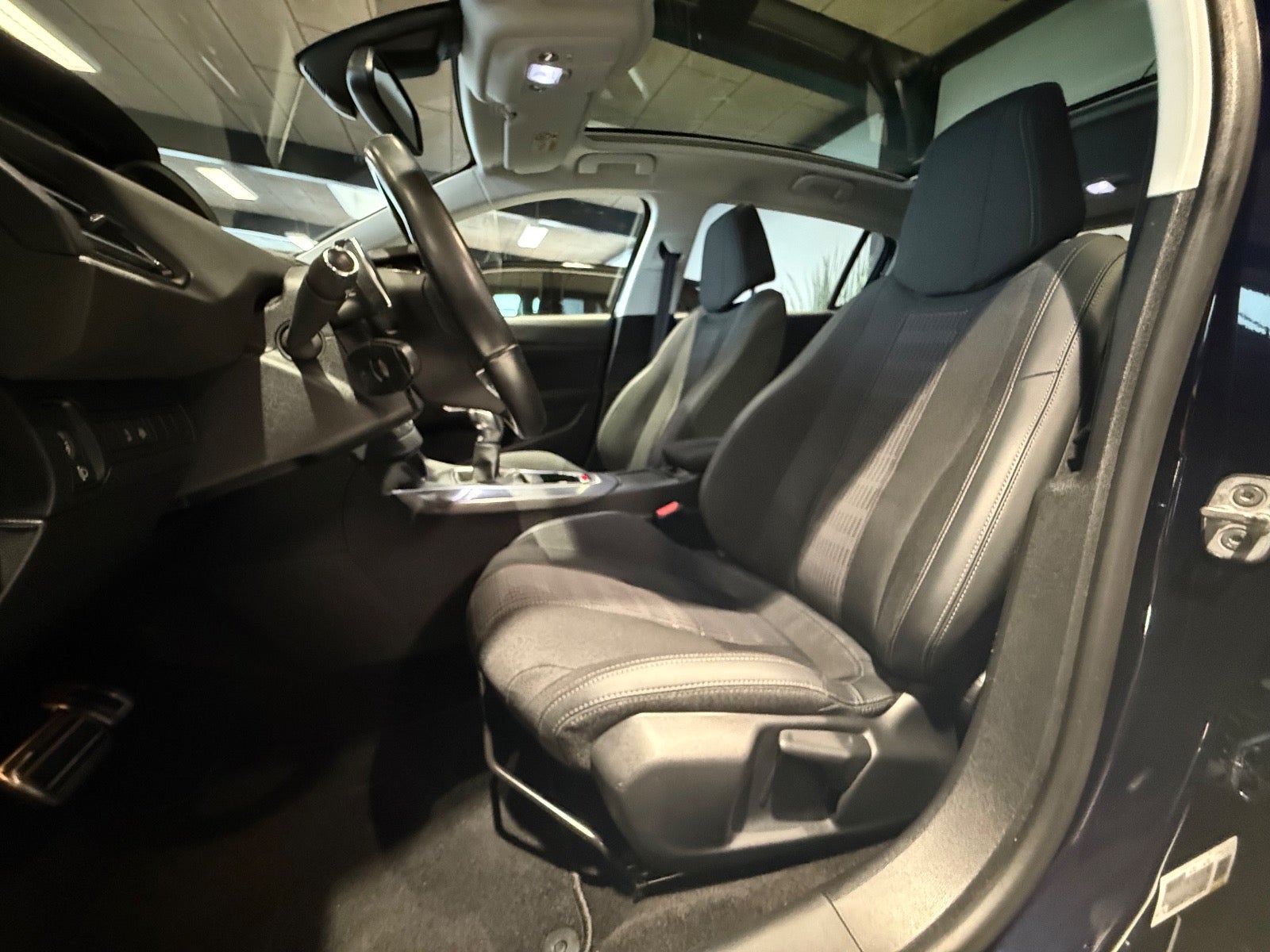 Billede af Peugeot 308 1,5 BlueHDi 130 Velvet EAT6