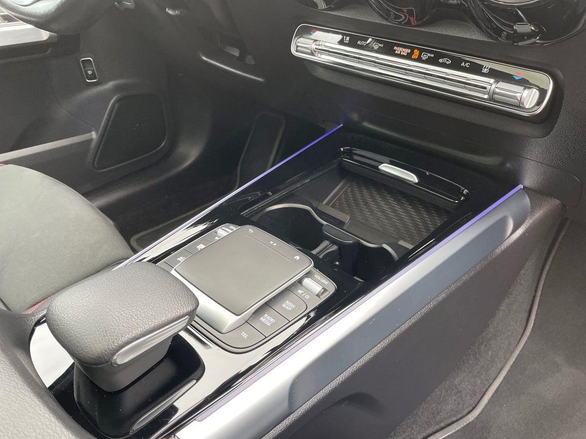 Mercedes EQB300 AMG Line 4Matic billede 14