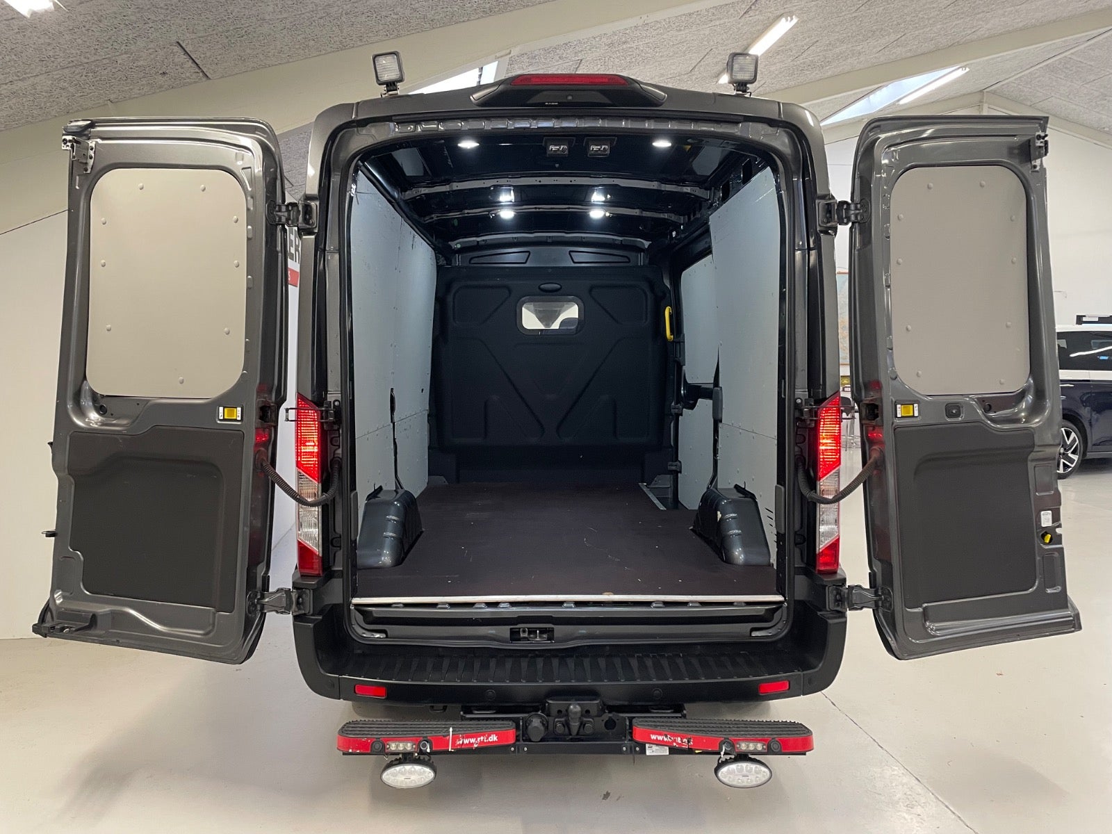 Billede af Ford Transit 350 L2 Van 2,0 TDCi 170 Trend aut. H2 FWD