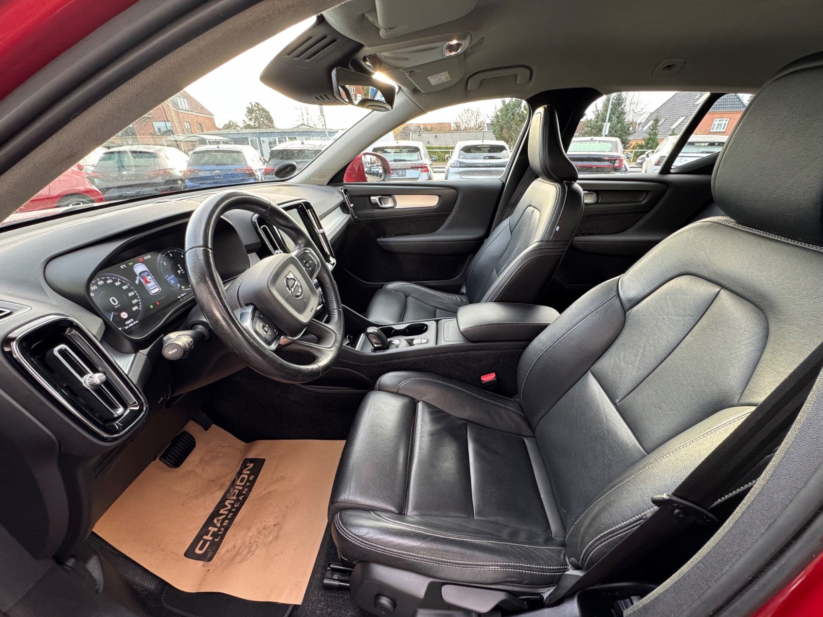 Billede af Volvo XC40 2,0 D4 190 Momentum aut. AWD