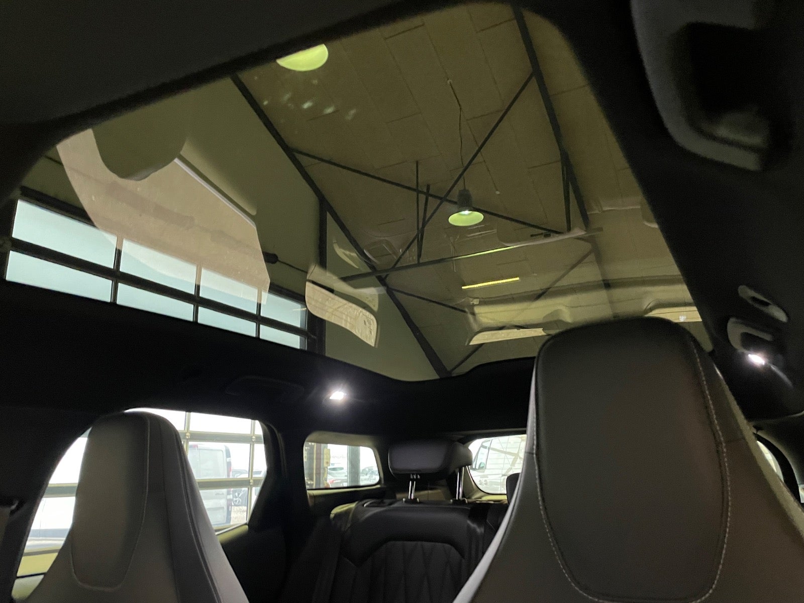 Ford Explorer Premium Extended Range