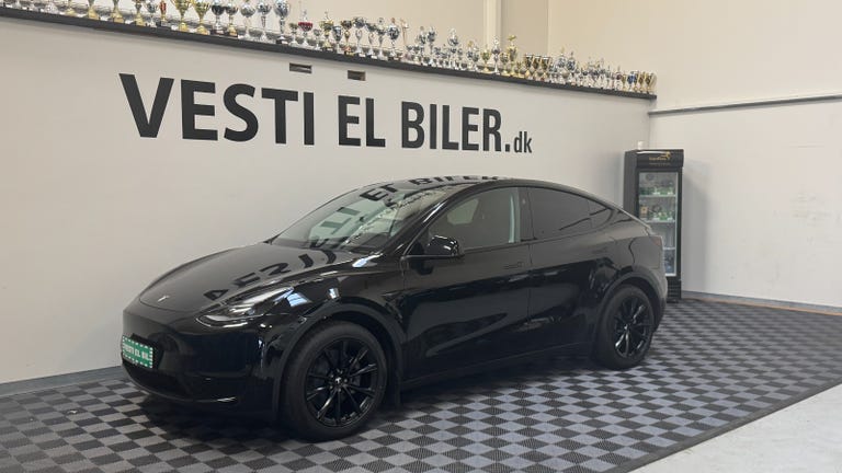 Tesla Model Y RWD