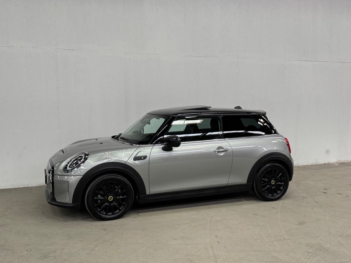 MINI Cooper SE  A