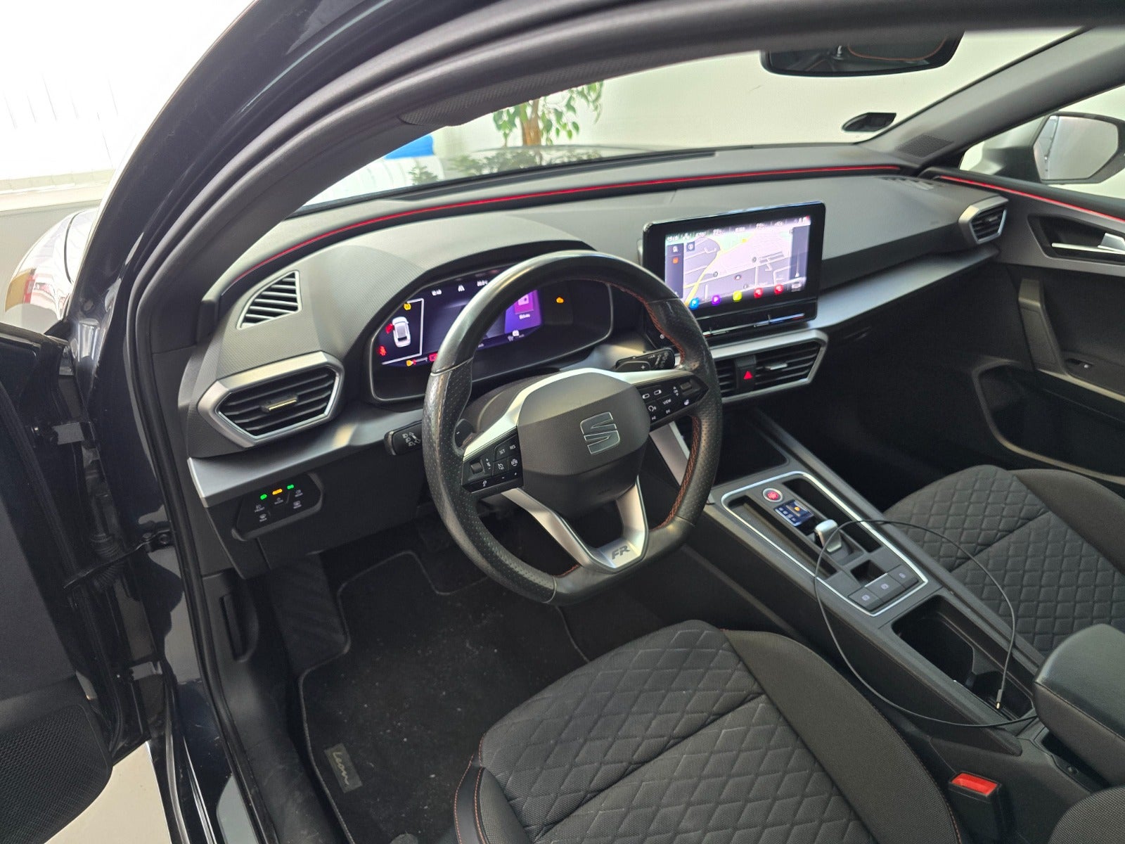 Billede af Seat Leon 1,5 eTSi 150 FR Sportstourer DSG