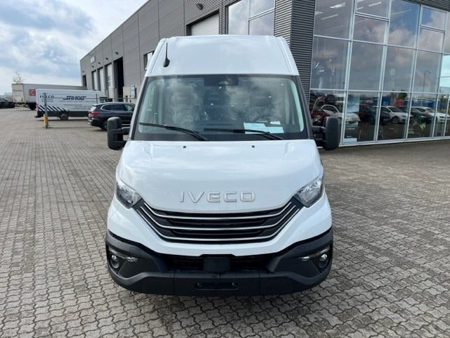 Billede af Iveco Daily 3,0 35S18 12m³ Van AG8
