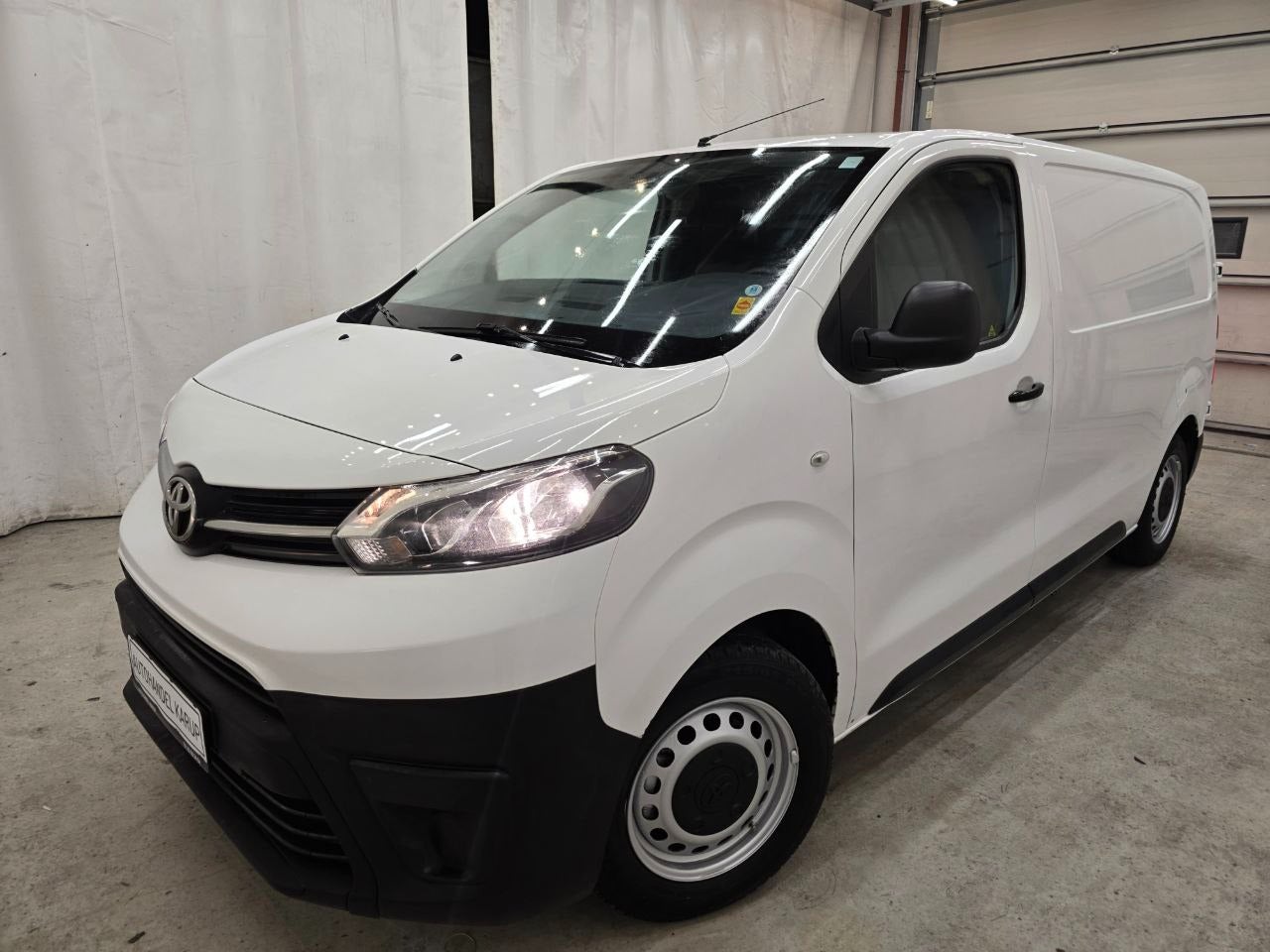 Toyota ProAce D 95 Medium Base