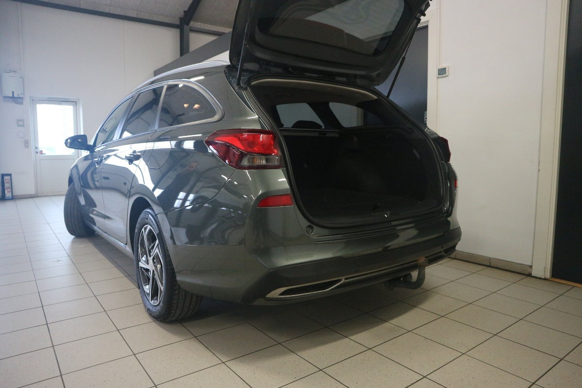 Hyundai i30 T-GDi Essential stc. DCT
