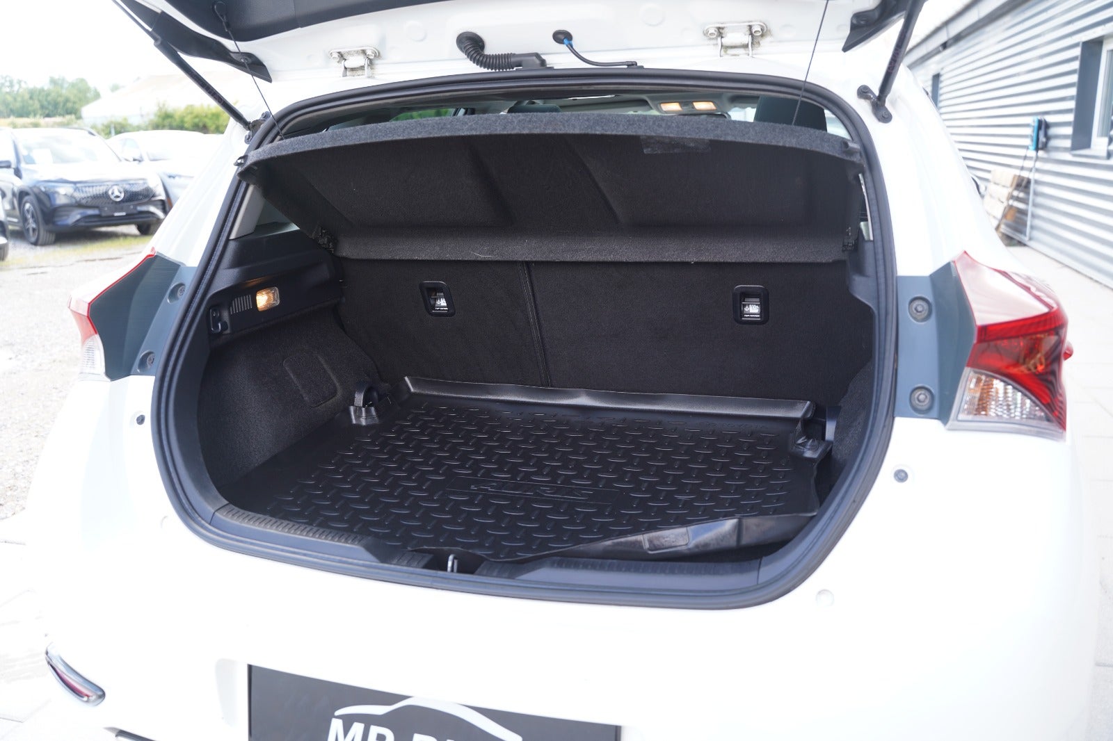 Billede af Toyota Auris 1,8 Hybrid H2 Style Skyview CVT