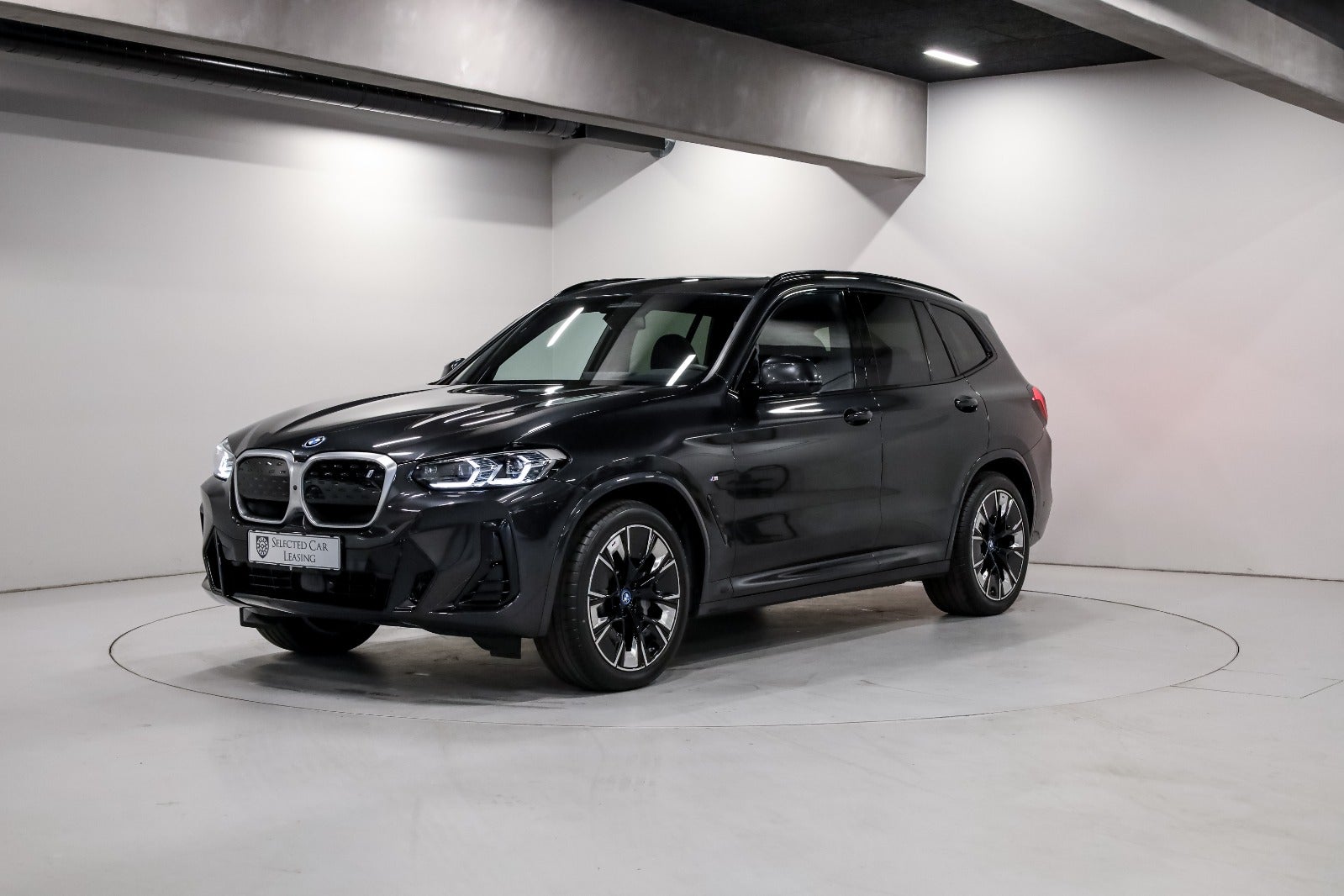 BMW iX3 Charged Plus M-Sport
