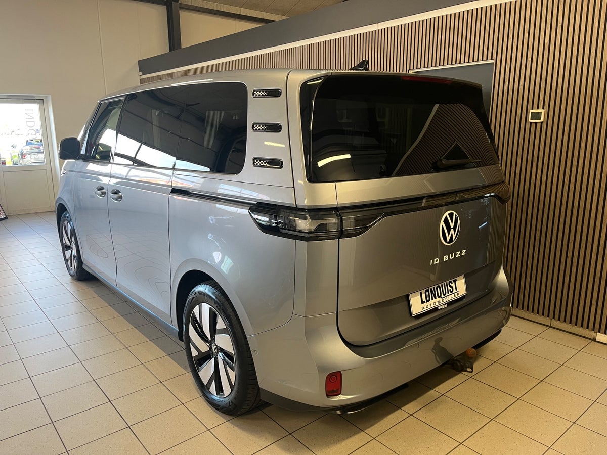 VW ID. Buzz Life 75 Years Edition SWB