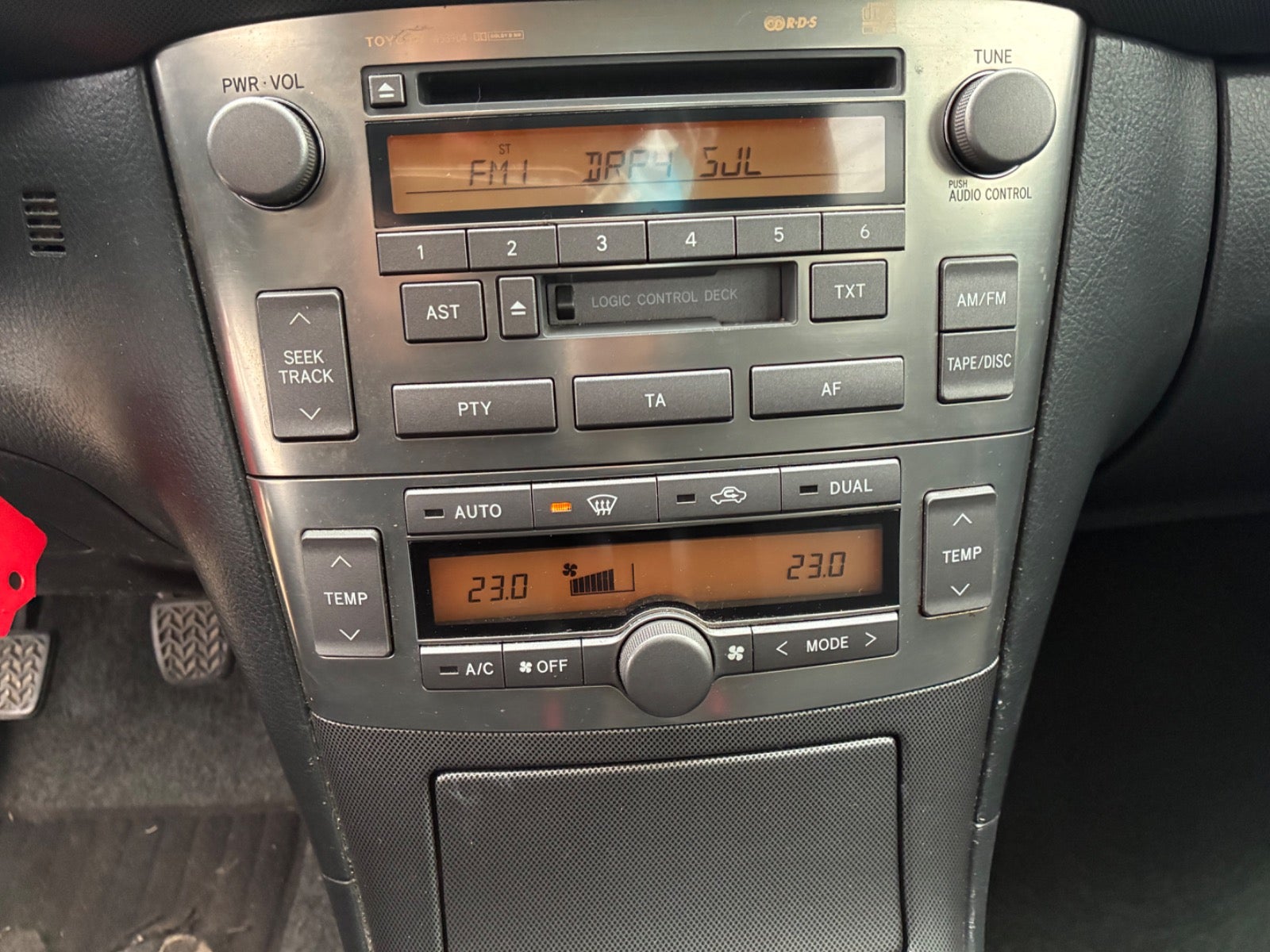 Billede af Toyota Avensis 1,8 VVT-i Sol stc.