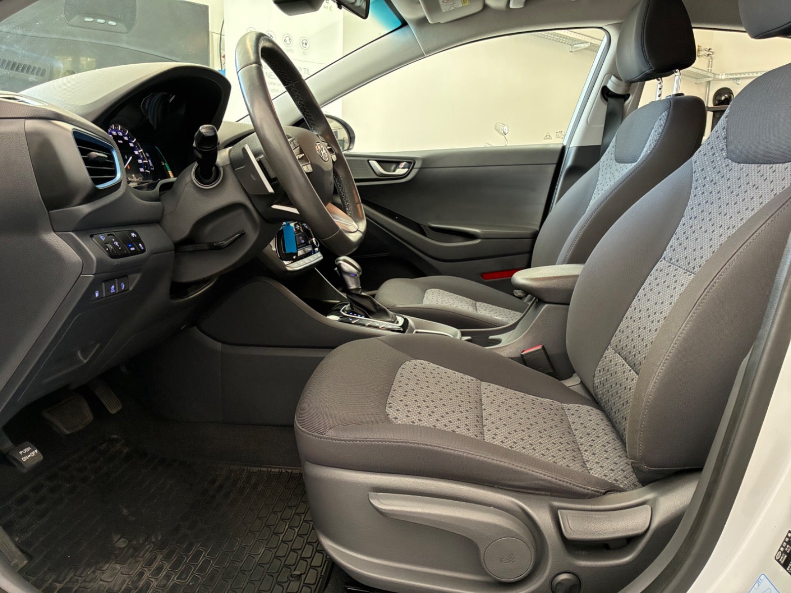 Billede af Hyundai Ioniq 1,6 PHEV Trend DCT